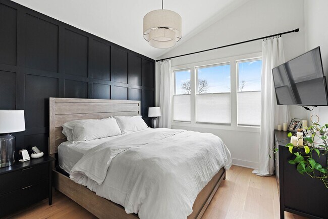 Building Photo - Stylish East Nashville Home with Open Layo...