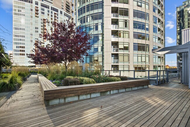 Building Photo - 3601 S River Pkwy