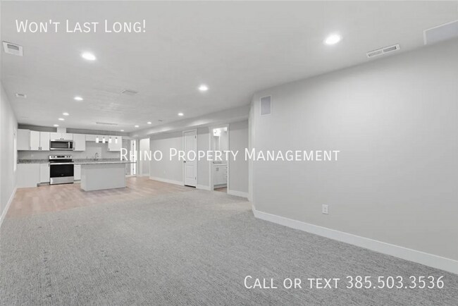 Building Photo - 4452 N Summer View Dr