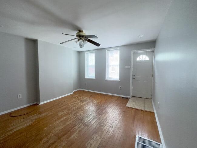 Building Photo - 612 Winton St