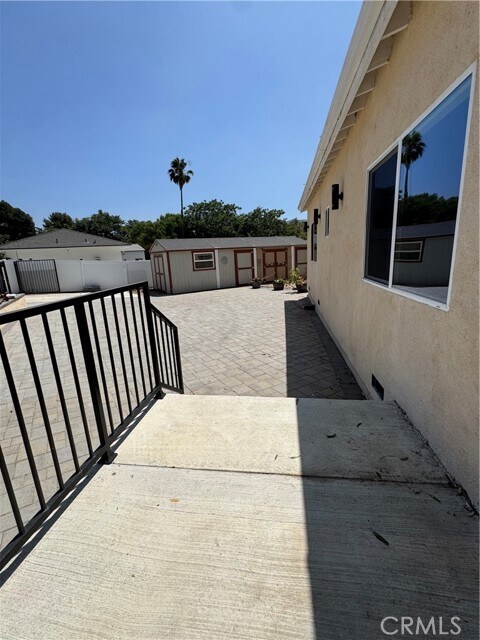 Building Photo - 10054 Barling St