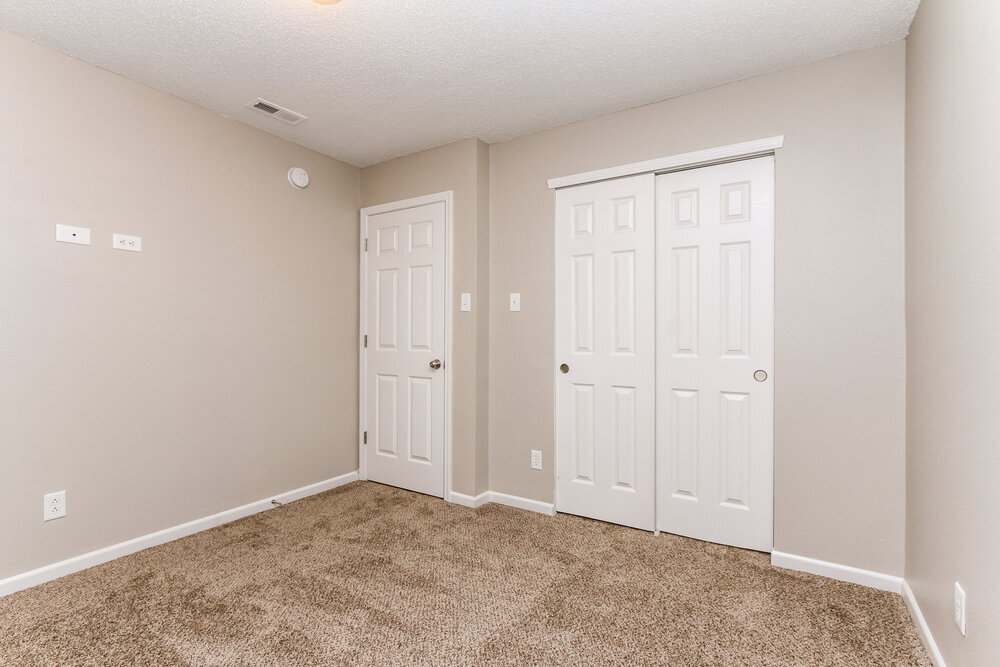 Building Photo - 2425 Woodmont Ct