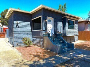 Building Photo - Amazing 3 Bedroom, 2 Bath Home with Gated Entry and Extra Studio