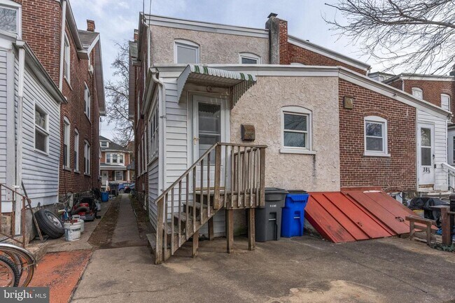 Building Photo - Cute 3 bedroom home