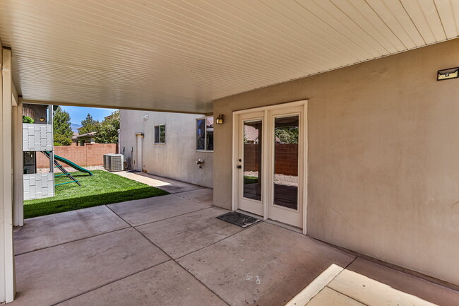 Building Photo - "Spacious 4-Bedroom Retreat with 3,584 Sq ...