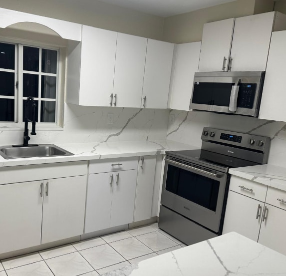 Building Photo - 7640 NW 182nd Terrace