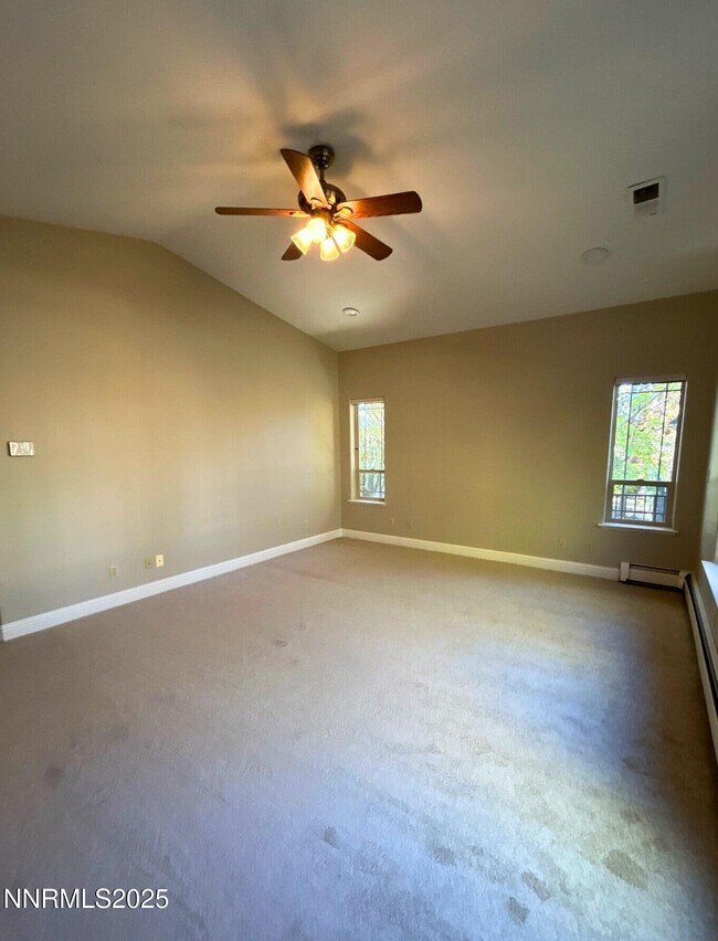 Building Photo - 3140 Scarlet Oaks Ct