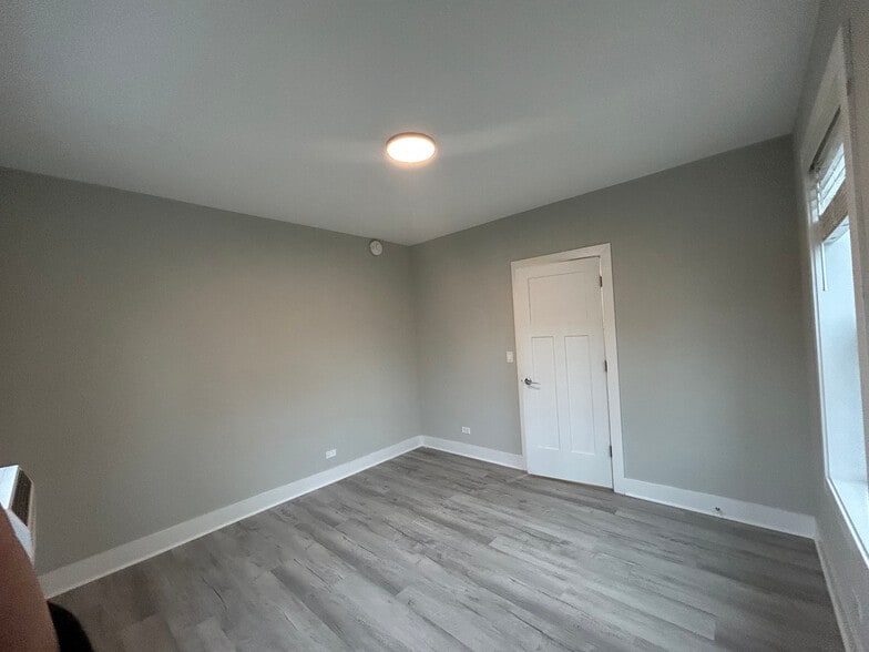 Building Photo - 372 Hazel Ave