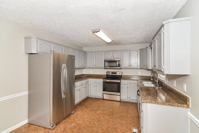 Building Photo - 411 St Francis Ave