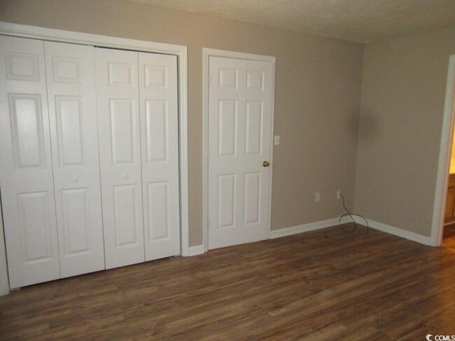 Building Photo - 4107 Pinehurst Cir