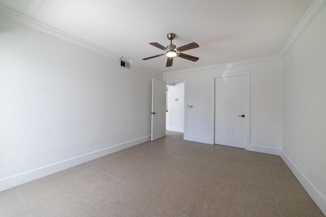 Building Photo - 815 Boynton Beach Blvd