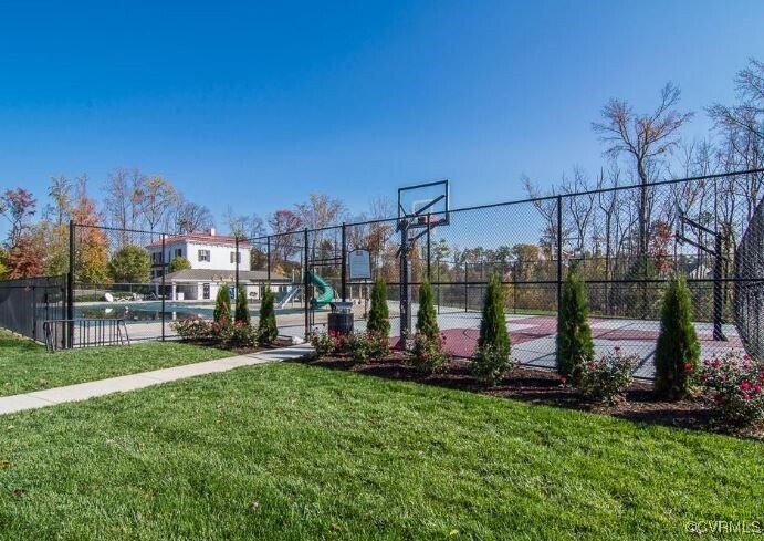Building Photo - 8013 Rutland Village Dr