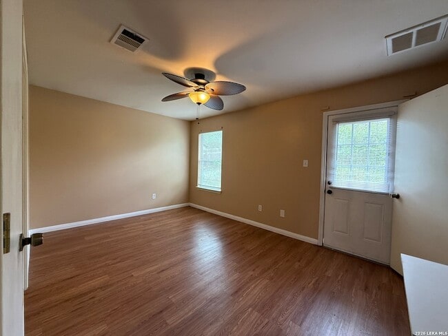 Building Photo - 4601 Bundyhill Dr