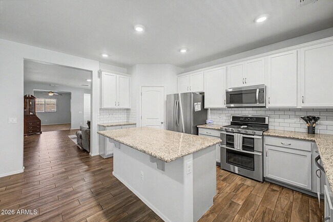 Building Photo - 17153 W Butler Ave