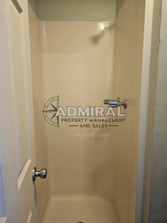 Building Photo - 42 N Main St