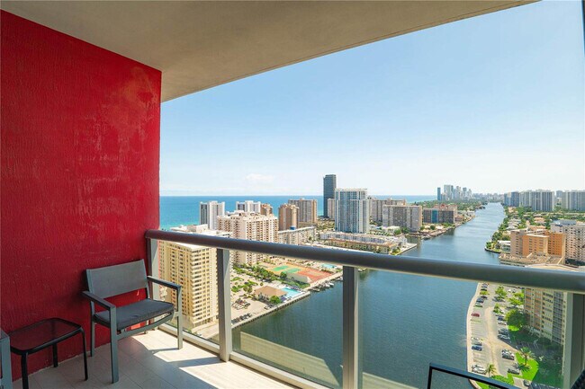 Building Photo - 2602 E Hallandale Beach Blvd