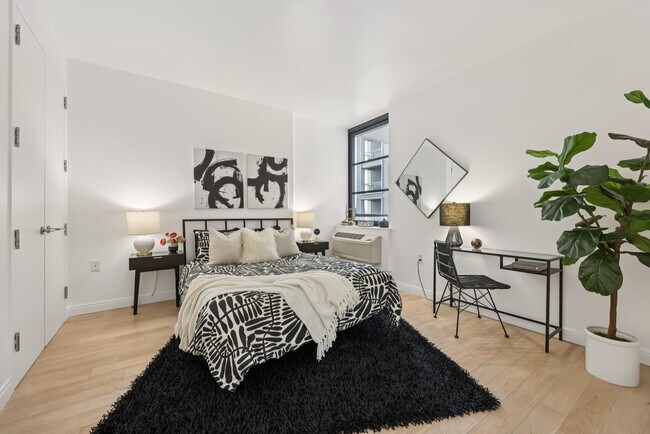 Building Photo - 160 1st St