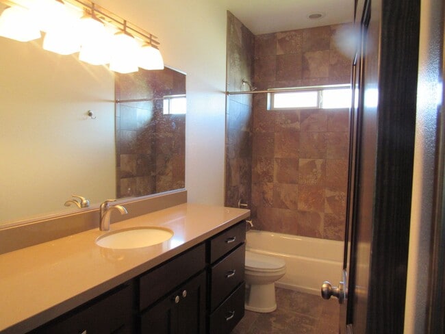 Building Photo - Stunning Westside Home