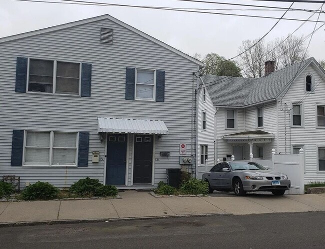 Primary Photo - 131 N State St