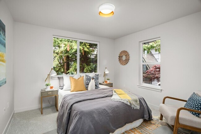 Building Photo - 2bd/1.75ba Seattle Home