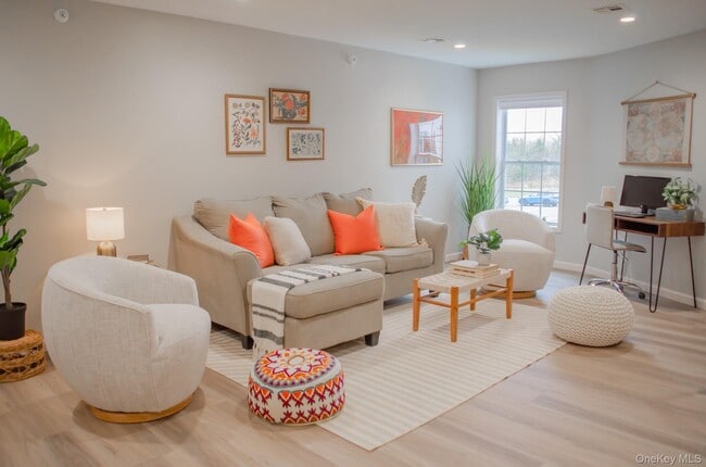 Building Photo - 540 Joslen Blvd