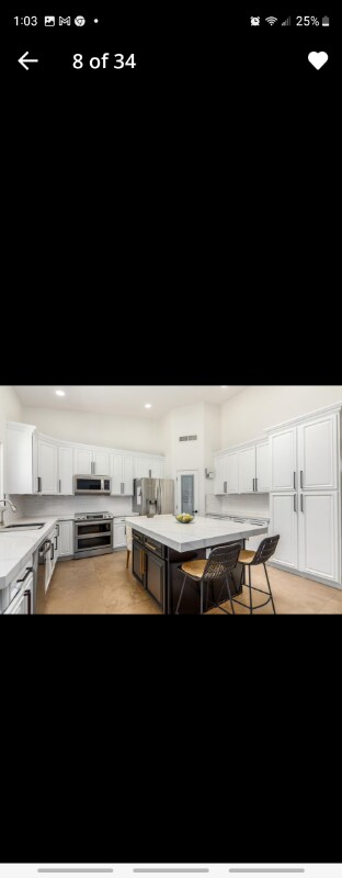 Building Photo - 6814 E Evans Dr
