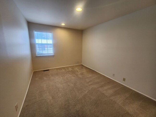 Building Photo - Spring Into Action - Don't Wait For Summer!! Apply Now, Get $1000 OFF Move-In Costs!!