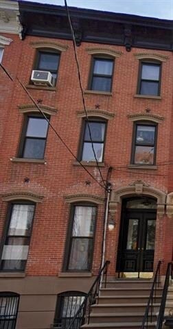 Building Photo - 522 Manila Ave