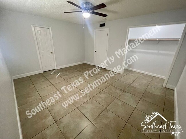 Building Photo - 5108 10th St