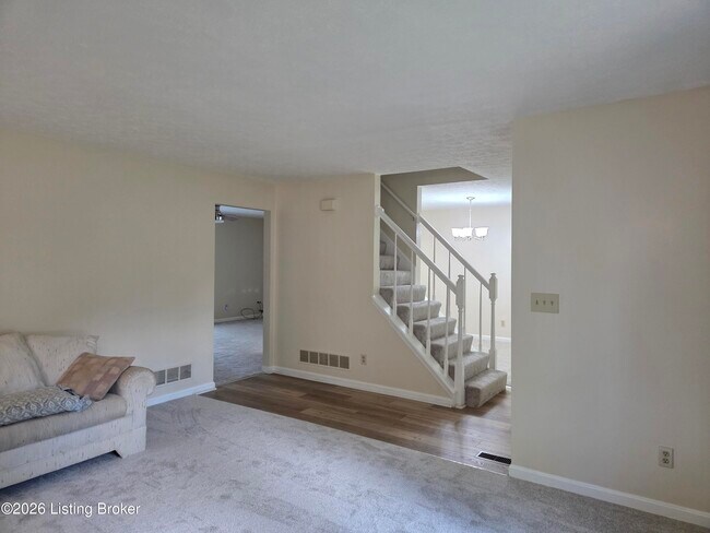 Building Photo - 4204 Holly Tree Dr