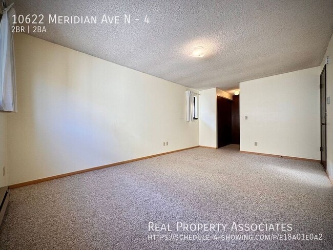 Building Photo - 10622 Meridian Ave N