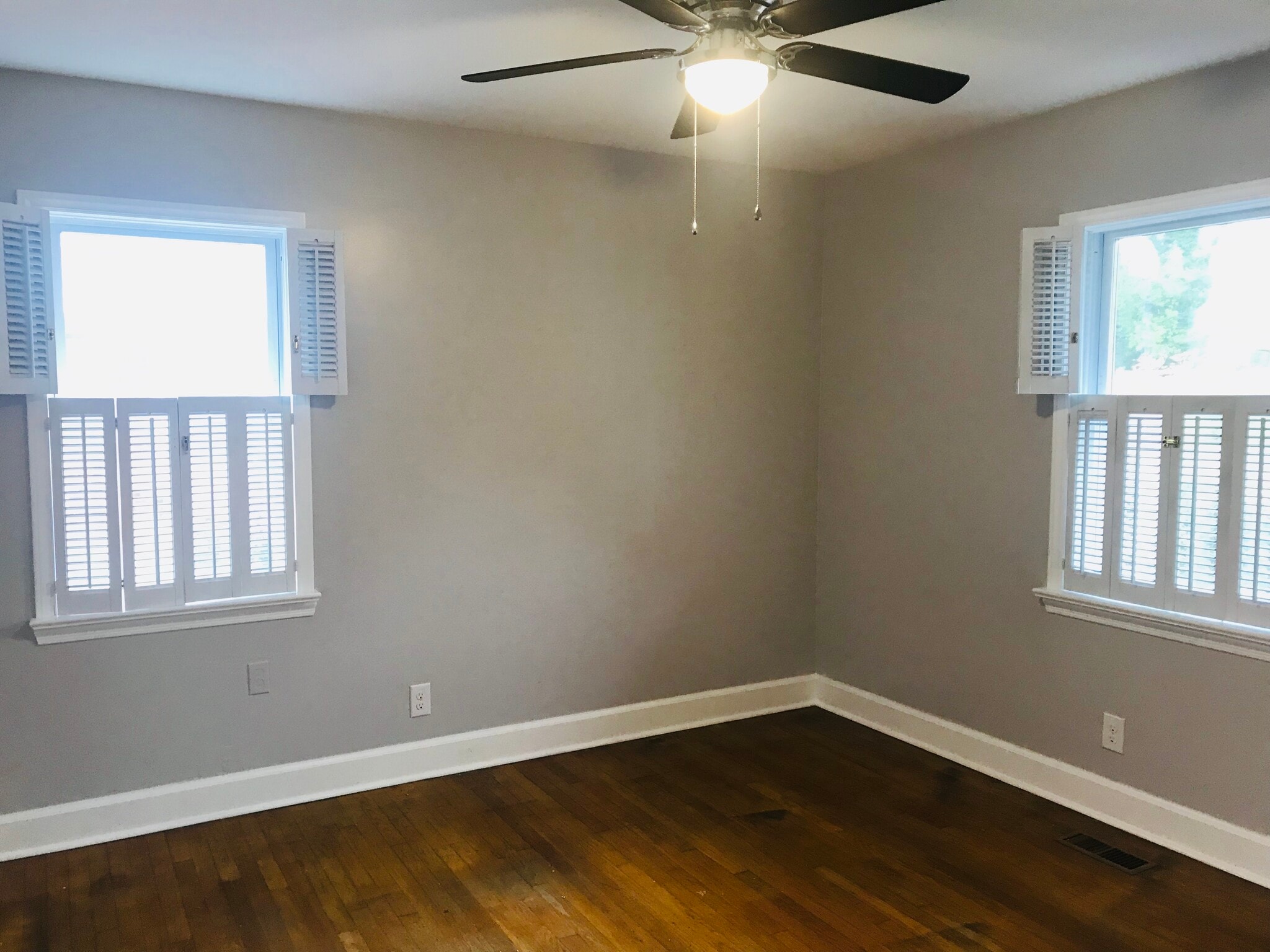 Bedroom #1 - 212 Evans St
