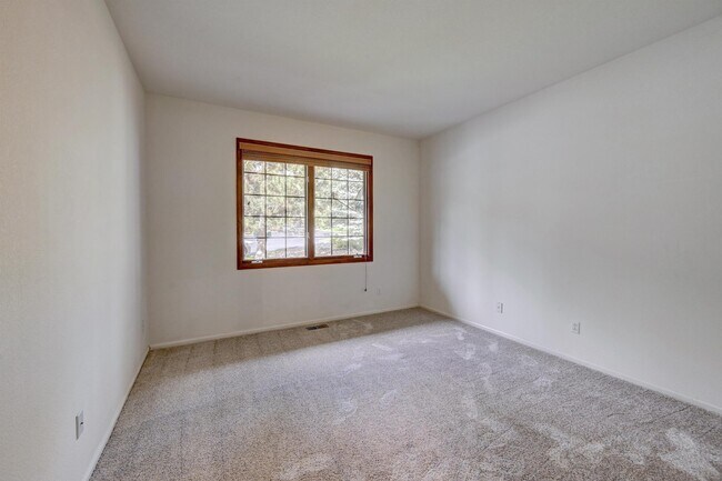 Building Photo - 31097 Big Bear Dr