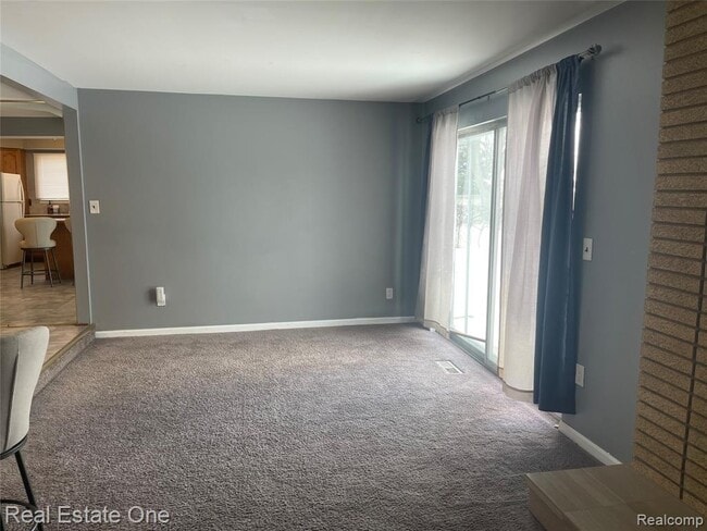 Building Photo - 34639 Richard O Dr