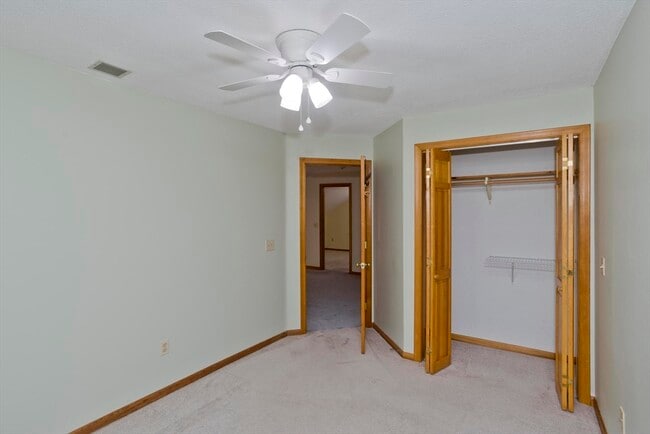 Building Photo - 27 Bunker Cir