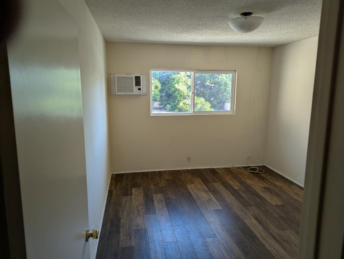Bedroom 1 - 1311 Lyndon St