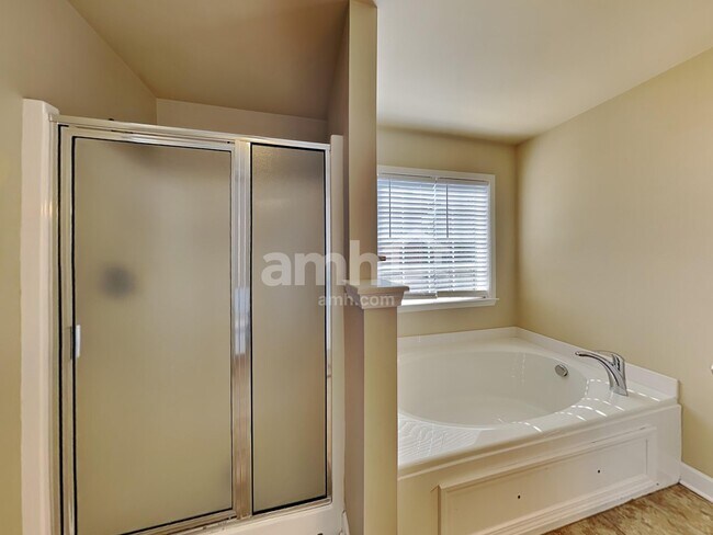 Building Photo - 2022 Keene Cir