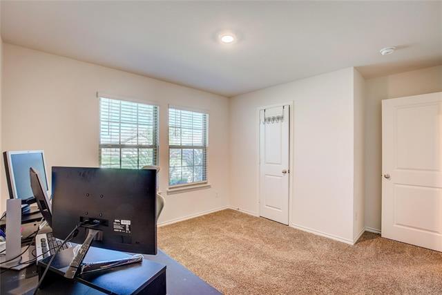 Building Photo - 1004 Basswood Ln