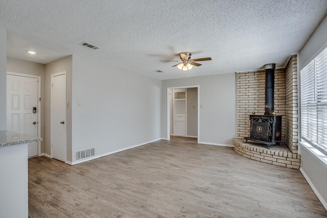 Building Photo - 1408 Aberdeen Ave