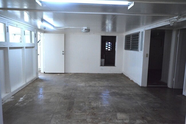 Building Photo - L769ach (REOM)