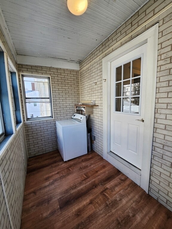 Building Photo - 45 Blaney St