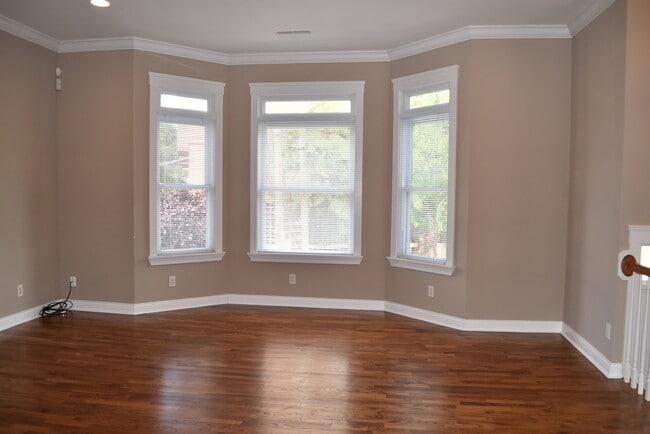 Building Photo - 2107 Herrick Ave