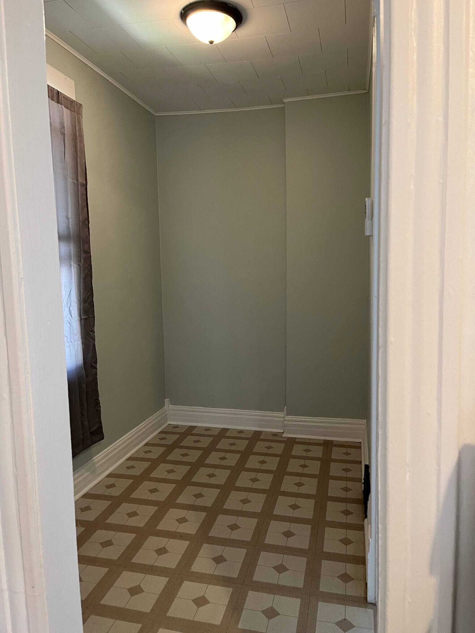 Building Photo - 1138 State St