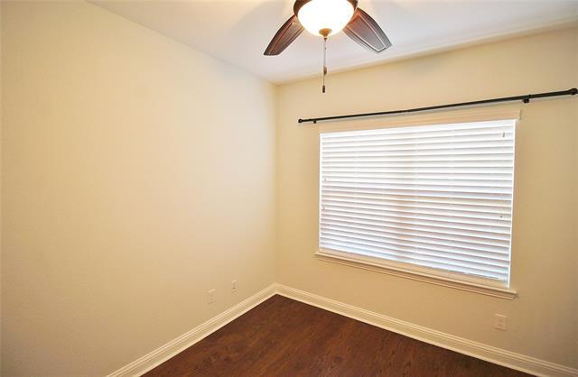 Building Photo - 1713 Fair Oaks Ln