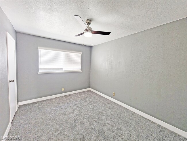 Building Photo - 5409 Mountain View Dr