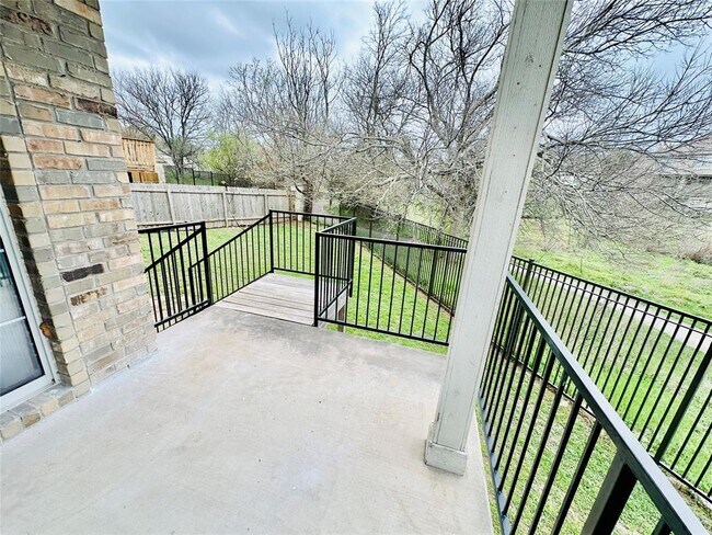 Building Photo - 16216 Castletroy Dr