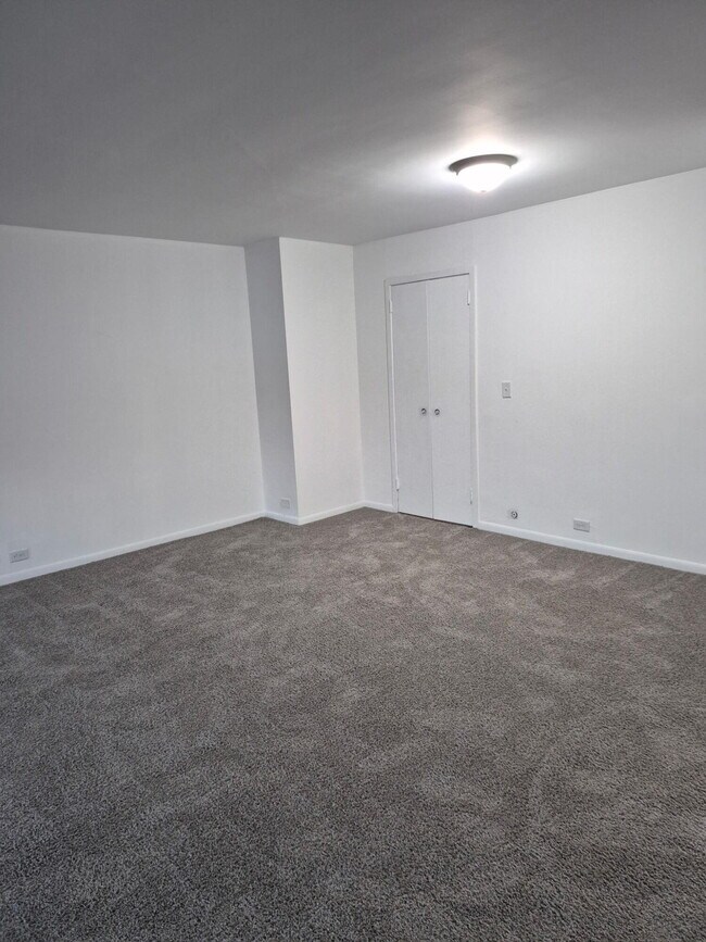 Building Photo - 5000 Civic Center Dr