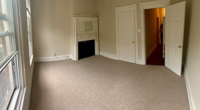 Building Photo - 221 Buckingham Pl