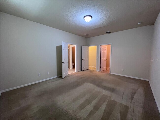 Building Photo - 1310 Oakcrest Ct