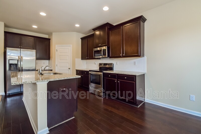 Building Photo - 1605 Danube Ct